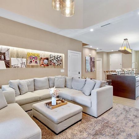 Beautiful Townhome Magic Village 1,5 Mile To Dis オーランド エクステリア 写真