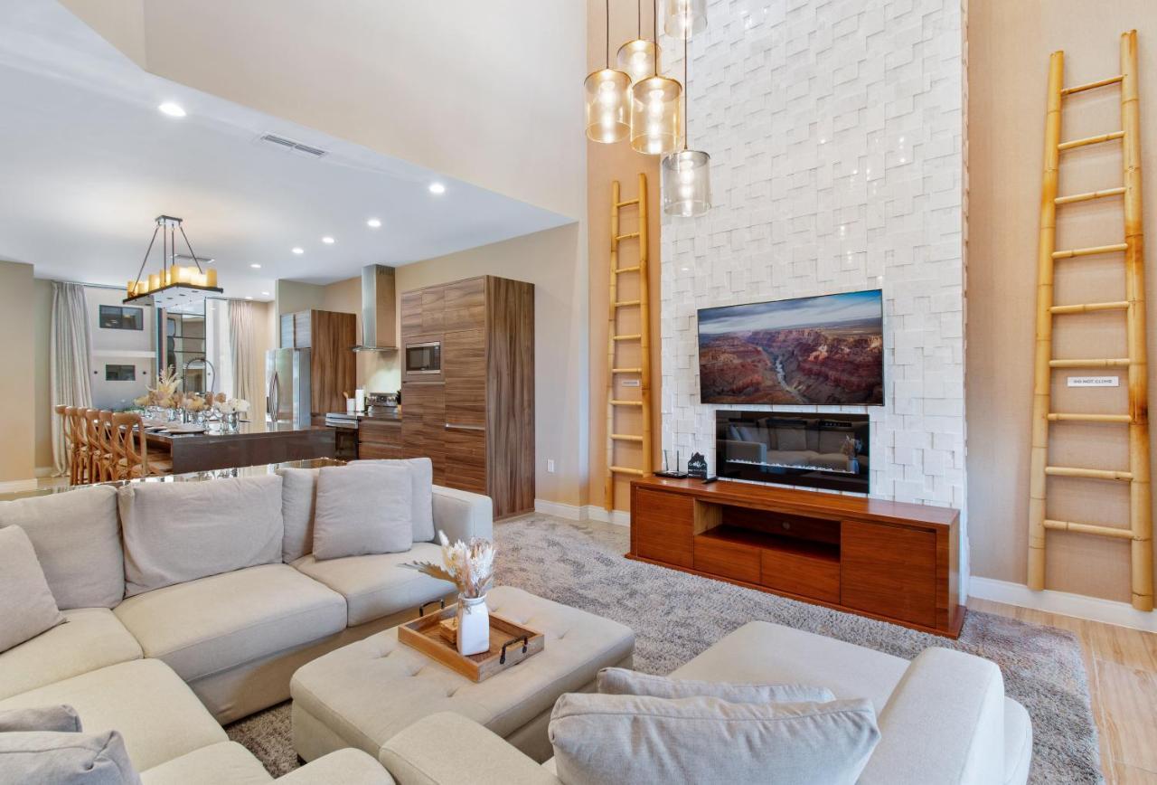 Beautiful Townhome Magic Village 1,5 Mile To Dis オーランド エクステリア 写真