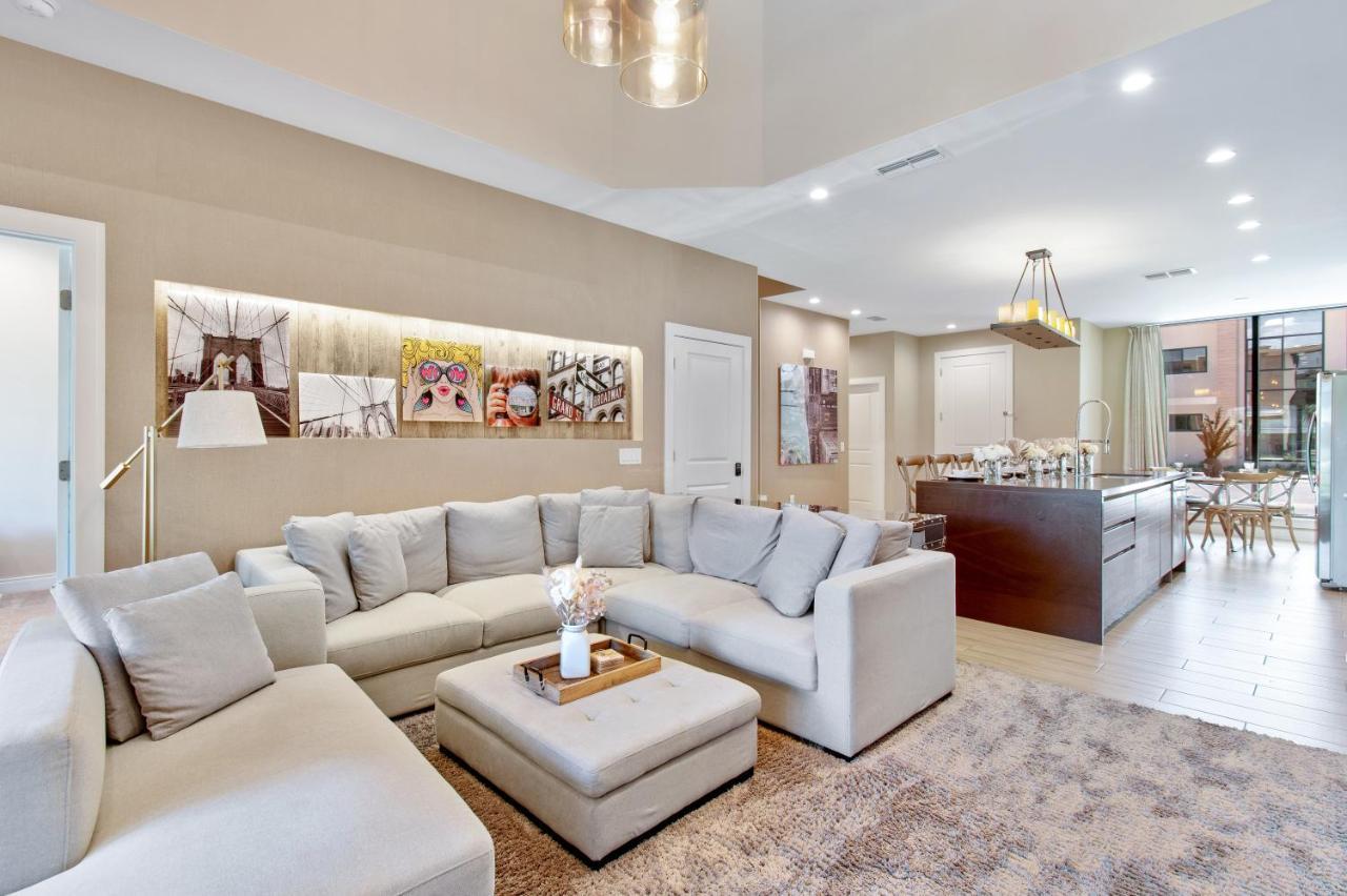 Beautiful Townhome Magic Village 1,5 Mile To Dis オーランド エクステリア 写真