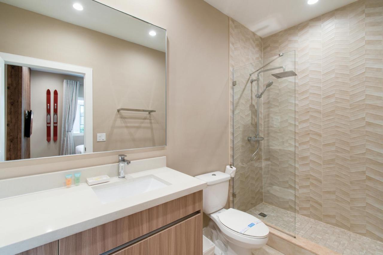 Beautiful Townhome Magic Village 1,5 Mile To Dis オーランド エクステリア 写真