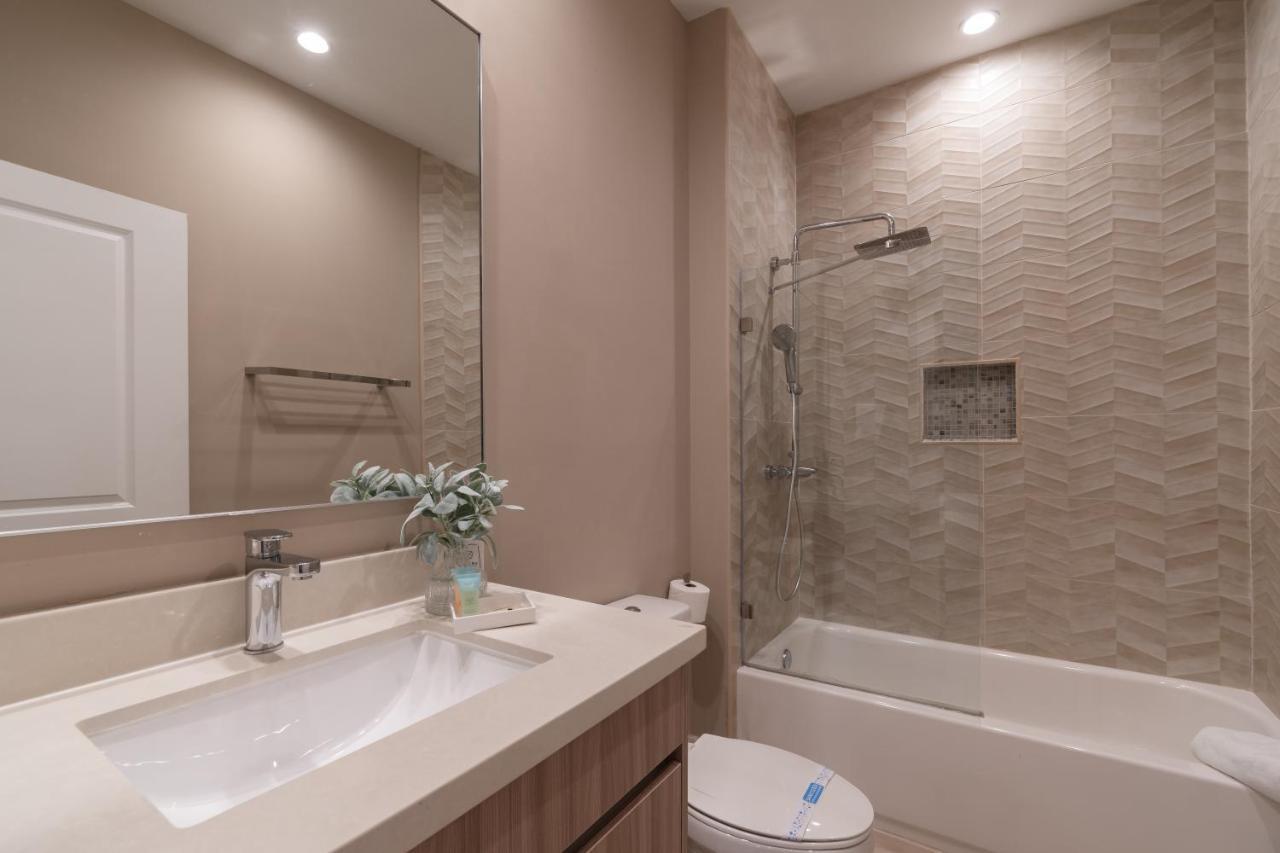 Beautiful Townhome Magic Village 1,5 Mile To Dis オーランド エクステリア 写真