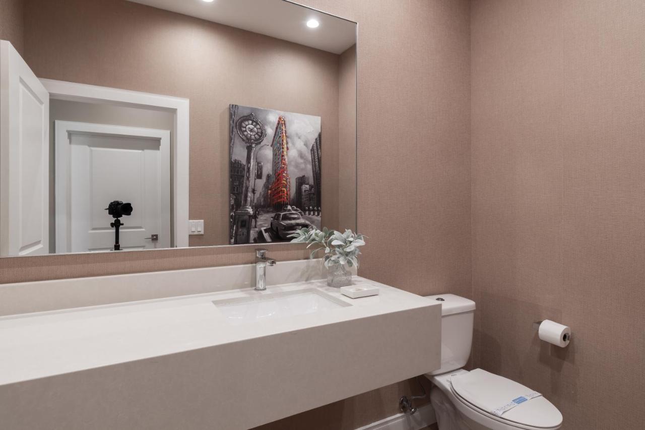 Beautiful Townhome Magic Village 1,5 Mile To Dis オーランド エクステリア 写真