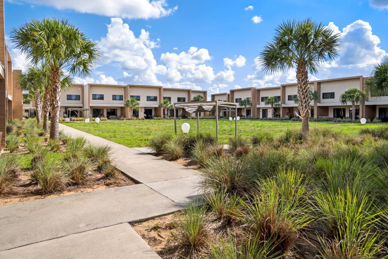 Beautiful Townhome Magic Village 1,5 Mile To Dis オーランド エクステリア 写真