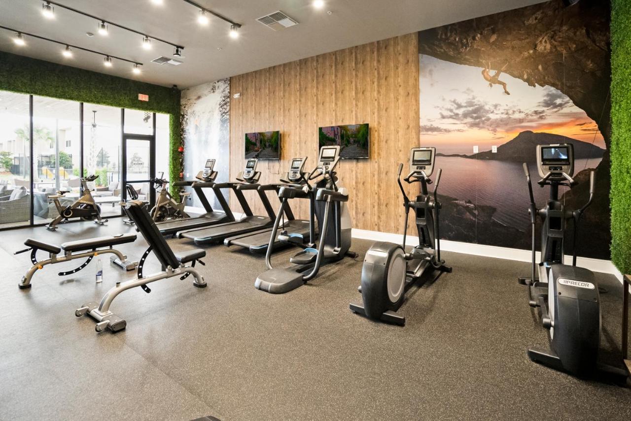 Beautiful Townhome Magic Village 1,5 Mile To Dis オーランド エクステリア 写真